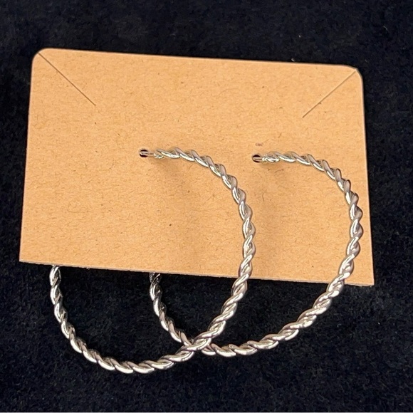 Silver Twist Rope Hoop Earrings Elegant Classic - Picture 6 of 6